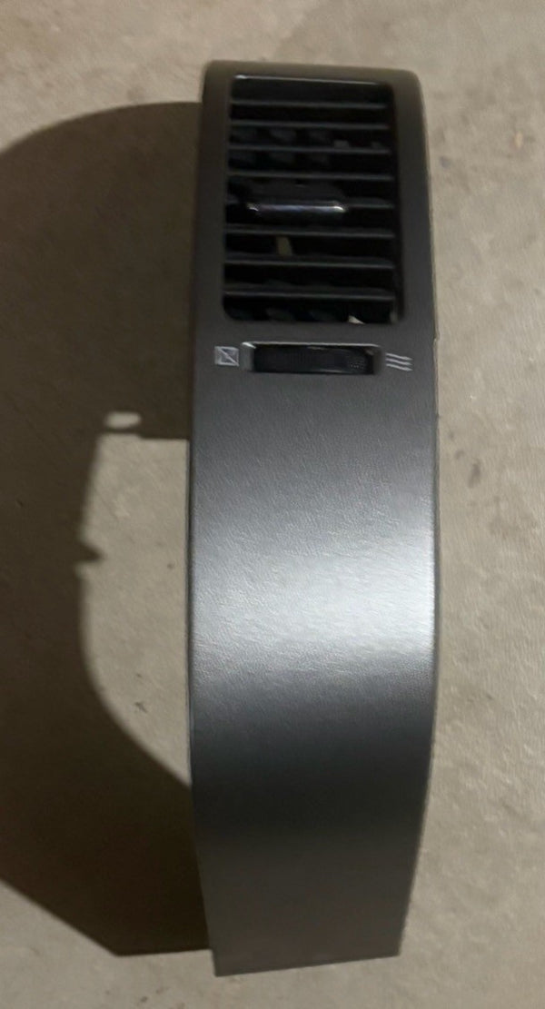 2004 to 2009 Toyota Prius Right Passenger Air Vent Bezel F4321 DG1