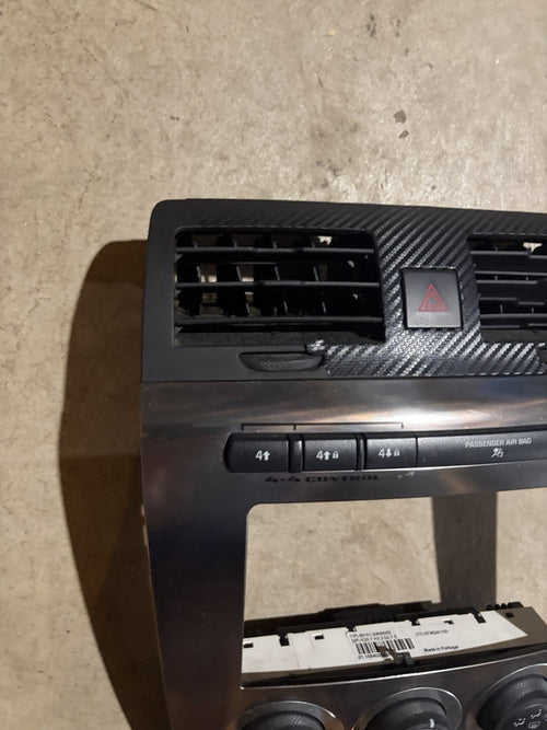 06 07 08 09 10 HUMMER H3 DASH CENTER RADIO DISPLAY CLIMATE CONTROL BEZEL
