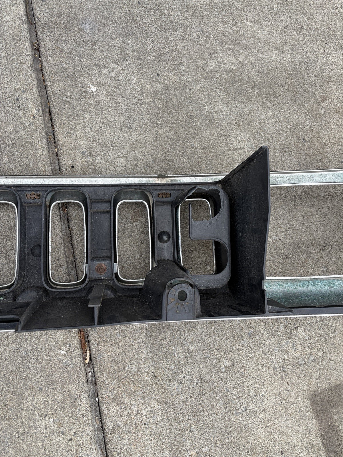 06-10 HUMMER H3 UPPER RADIATOR GRILL GRILLE CHROME