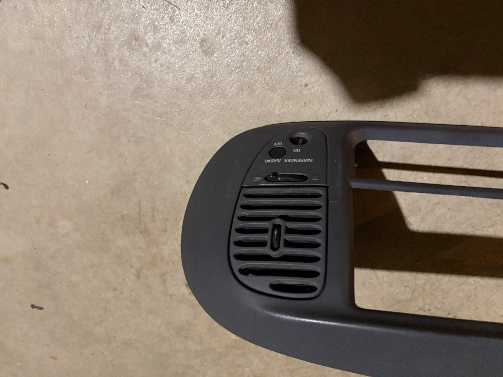 1997-2003 Ford F-150 Dash Radio Bezel Center Dash Air Vent Trim Gray OEM