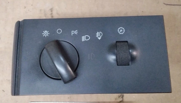 2005-2007 FORD F250 SD F350 SD DASH MNTD HEADLIGHT SWITCH W/ FOG